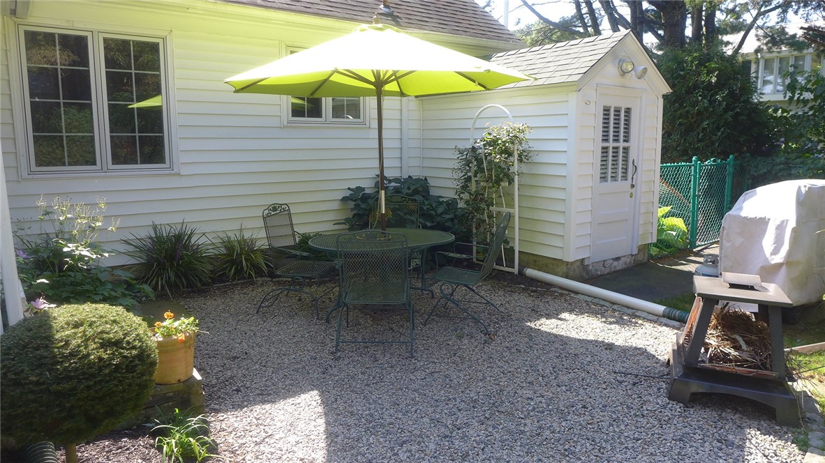 49 Overhill Road Warwick, RI 02818 - Photo 21 of 24 Gallery Image 21