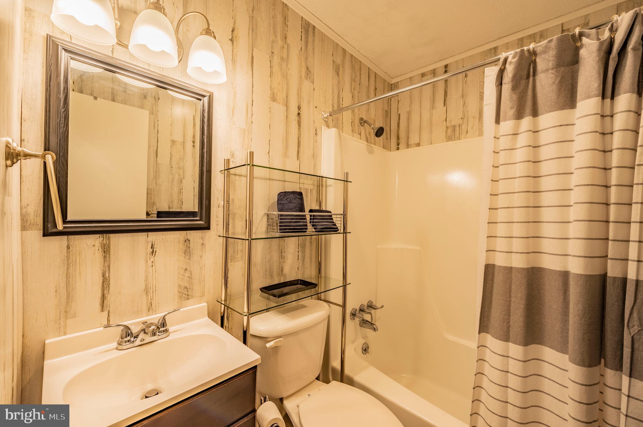 24670 Morgan Road Hollywood, MD 20636 - Photo 35 of 65 Full Hall Bath