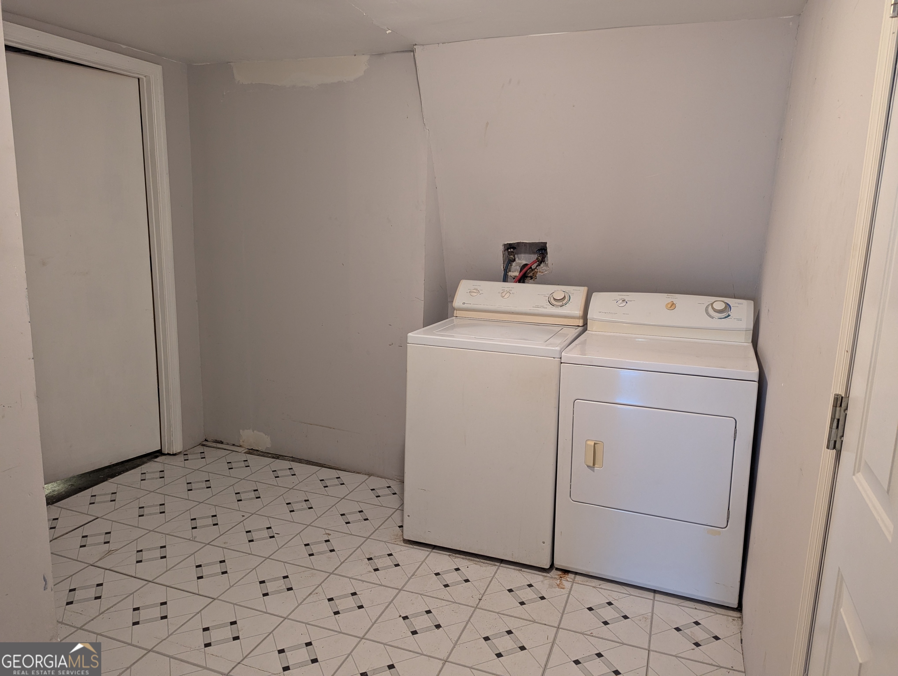 4327 Old Register Road, Unit B Statesboro, GA 30458 - Photo 5 of 10