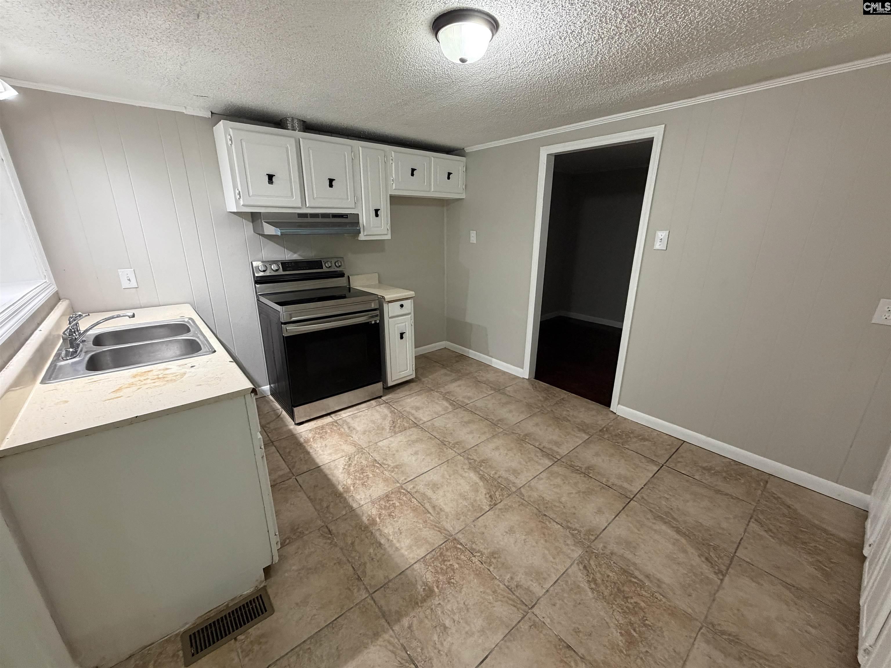 1207 Hampton Road Orangeburg, SC 29115 - Photo 8 of 25