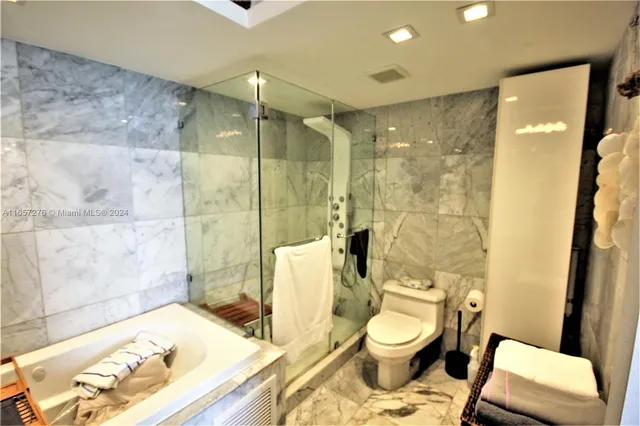 $7,000 | 5151 Collins Avenue, Unit 933, Miami Beach, FL 33140