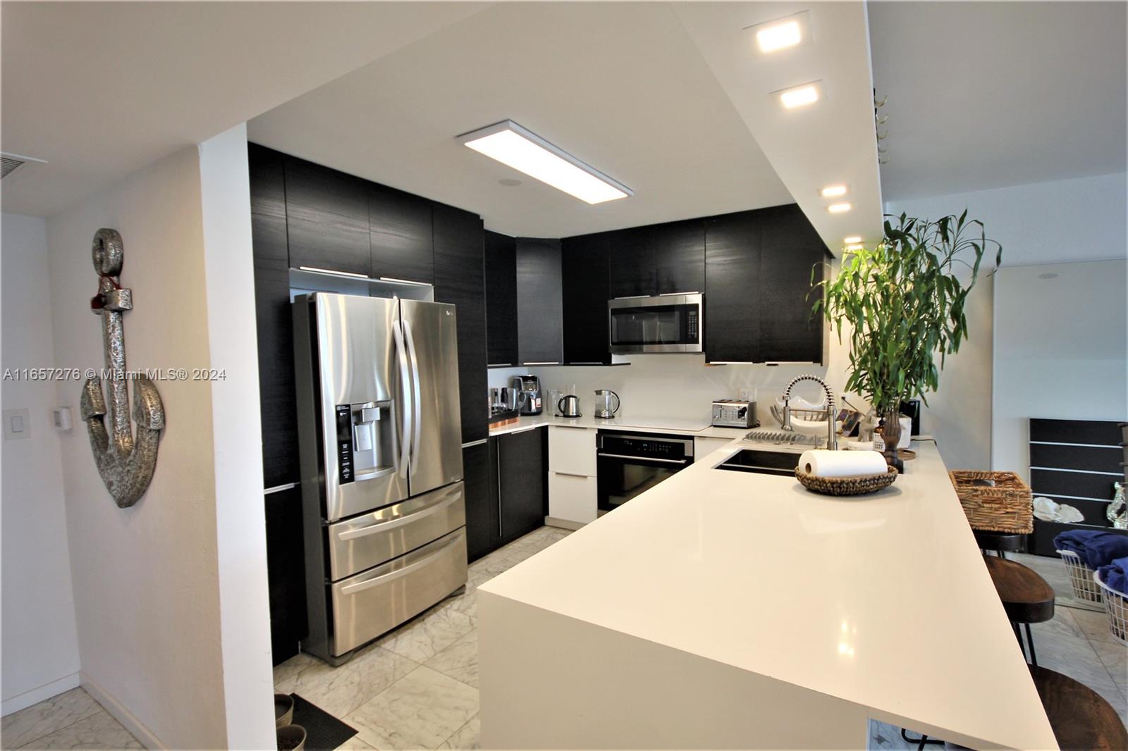 5151 Collins Avenue, Unit 933 Miami Beach, FL 33140 - Photo 3 of 62