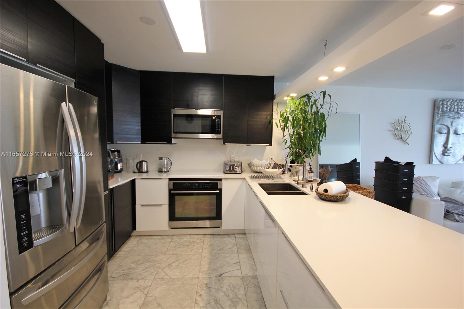 5151 Collins Avenue, Unit 933 Miami Beach, FL 33140 - Photo 4 of 62