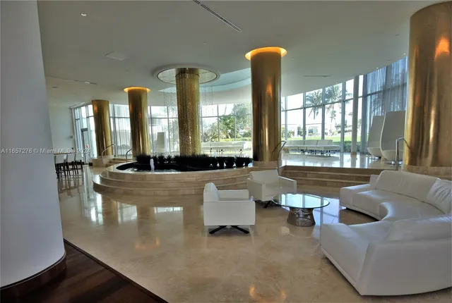 $7,000 | 5151 Collins Avenue, Unit 933, Miami Beach, FL 33140