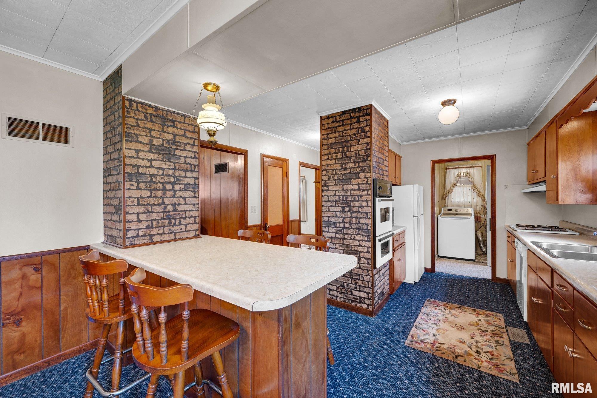 209 West Walnut Street La Rose, IL 61541 - Photo 10 of 44