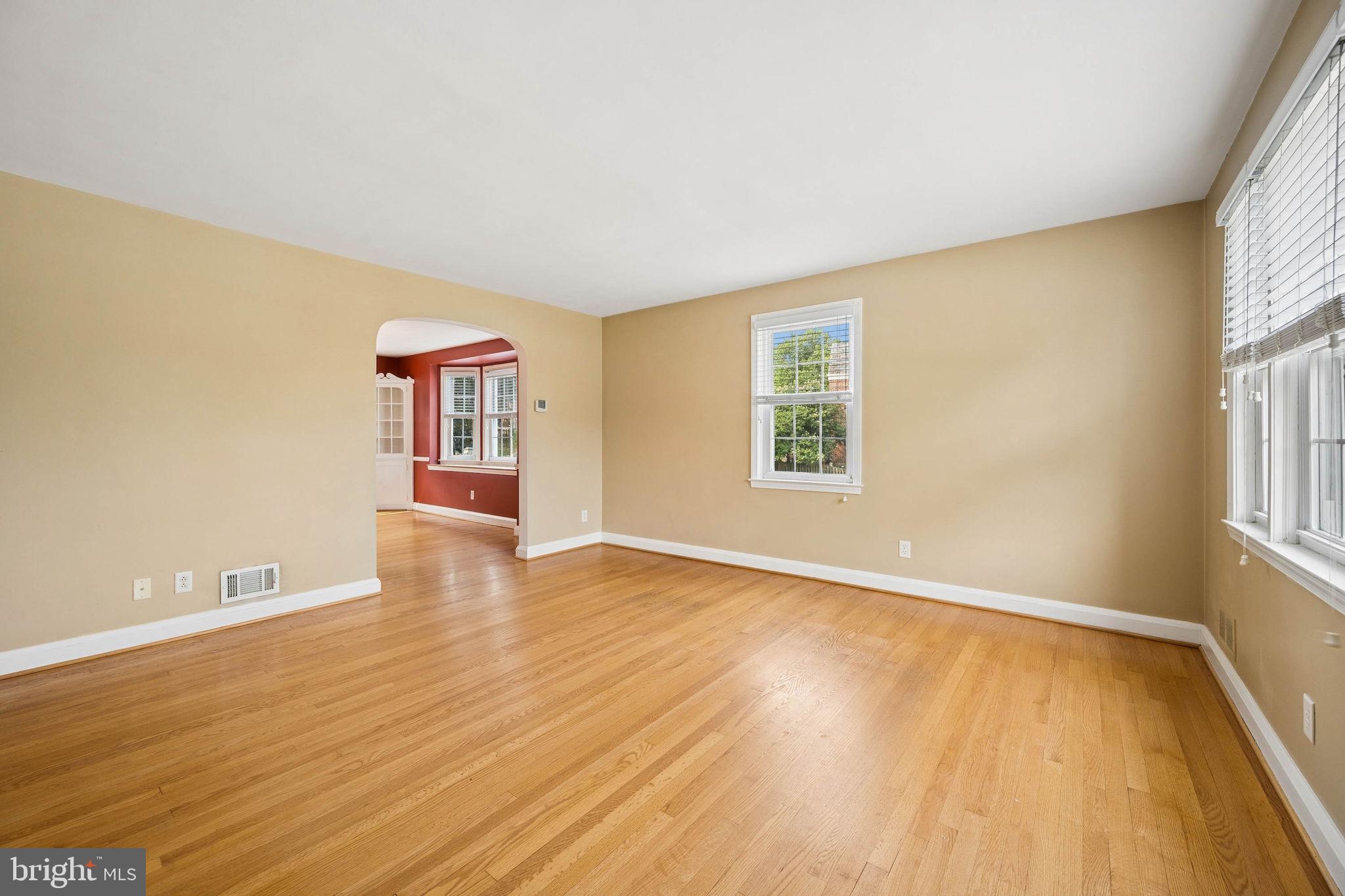 201 Brandon Road Baltimore, MD 21212 - Photo 4 of 45
