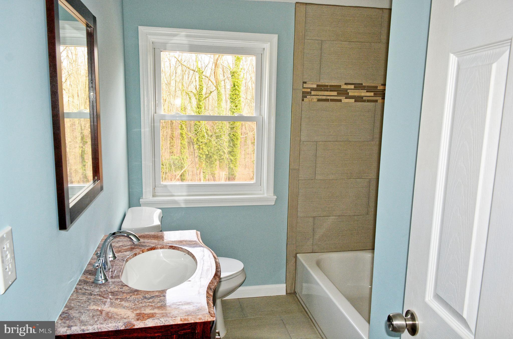 1609 Stonewood Road Baltimore, MD 21239 - Photo 11 of 16 Bath