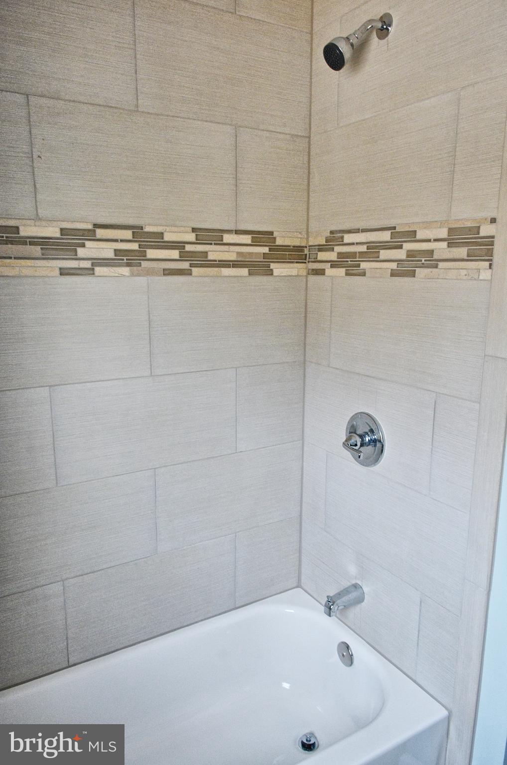 1609 Stonewood Road Baltimore, MD 21239 - Photo 12 of 16 Bath