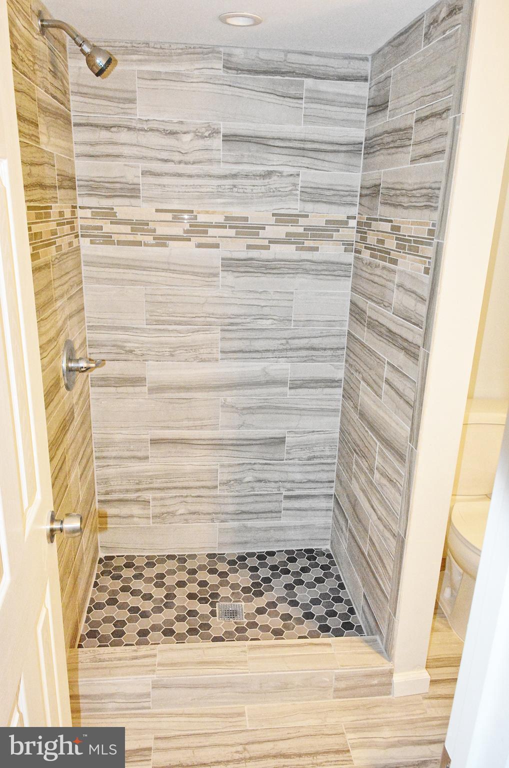 1609 Stonewood Road Baltimore, MD 21239 - Photo 15 of 16 Bath