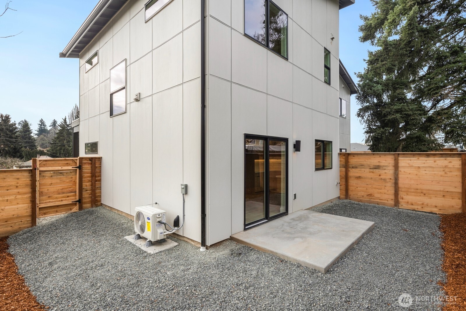 910 South 138th Street, Unit B Burien, WA 98168 - Photo 15 of 16