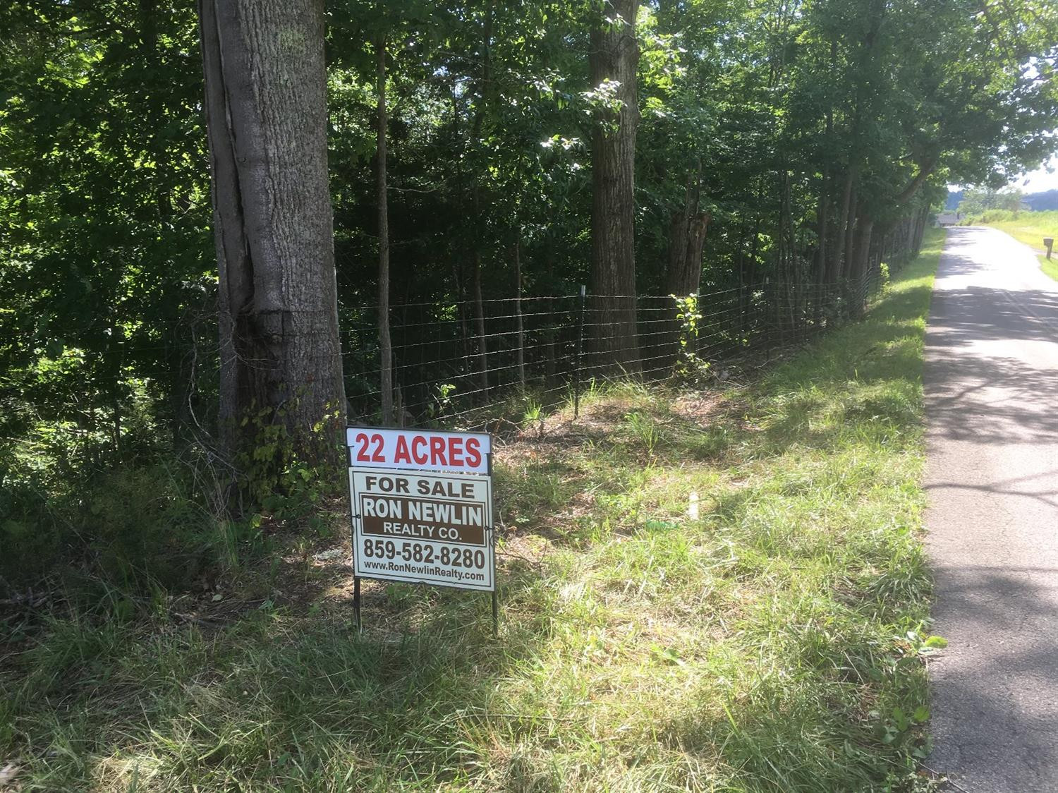 471 Opossum Run Road Irvine, KY 40336 - Photo 3 of 10 Listing Photo