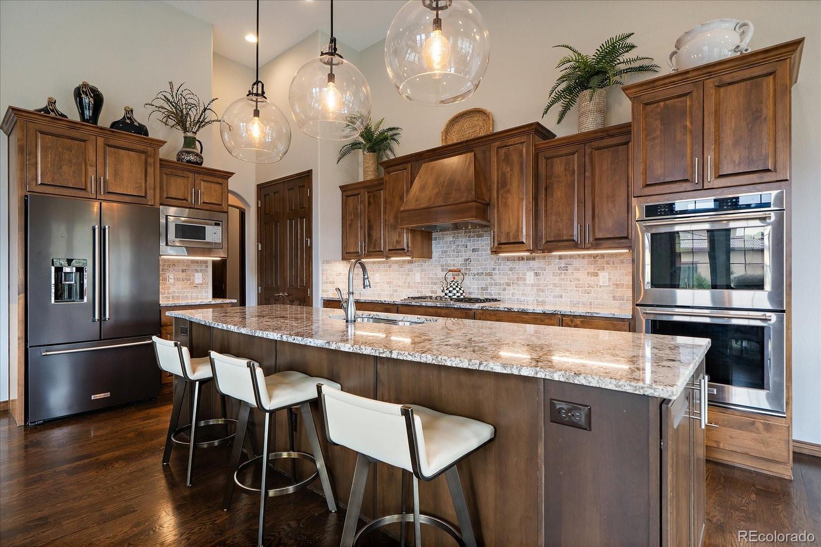 8000 Raphael Lane Littleton, CO 80125 - Photo 12 of 50