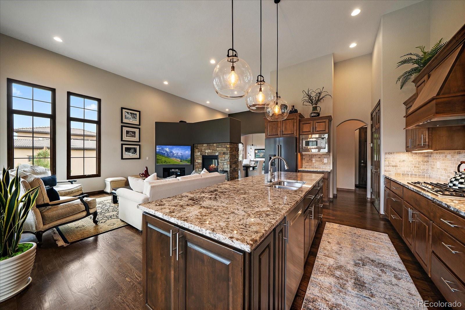 8000 Raphael Lane Littleton, CO 80125 - Photo 14 of 50