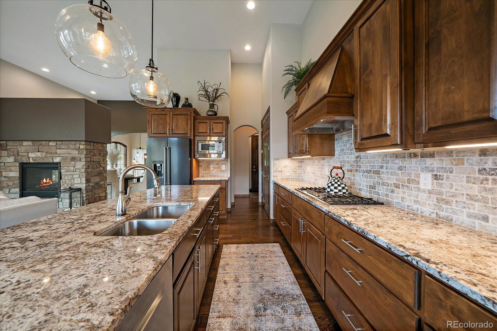 8000 Raphael Lane Littleton, CO 80125 - Photo 15 of 50