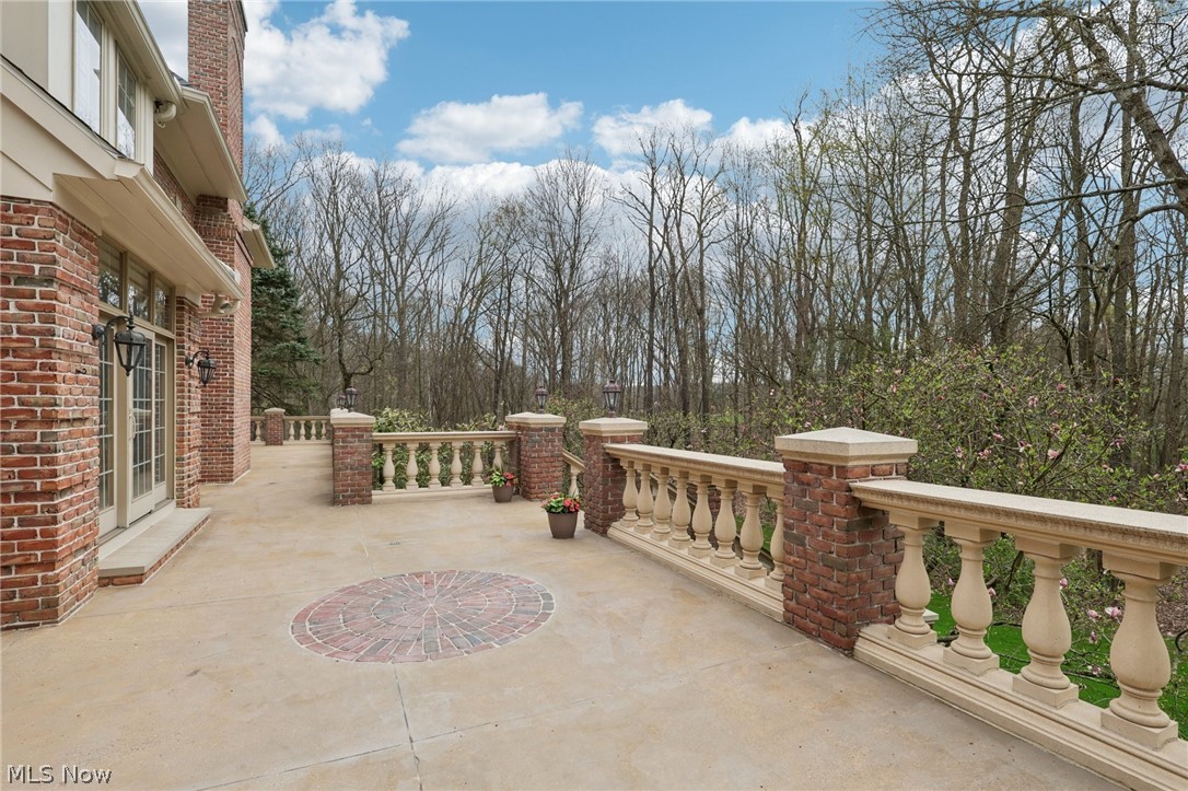 2850 Roundhill Road Akron, OH 44333 - Photo 40 of 47