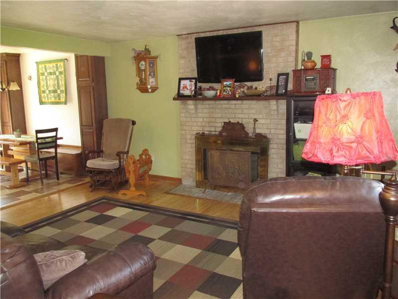 750 Youngstown Ridge Road Latrobe, PA 15650 - Photo 7 of 14 Living Room.