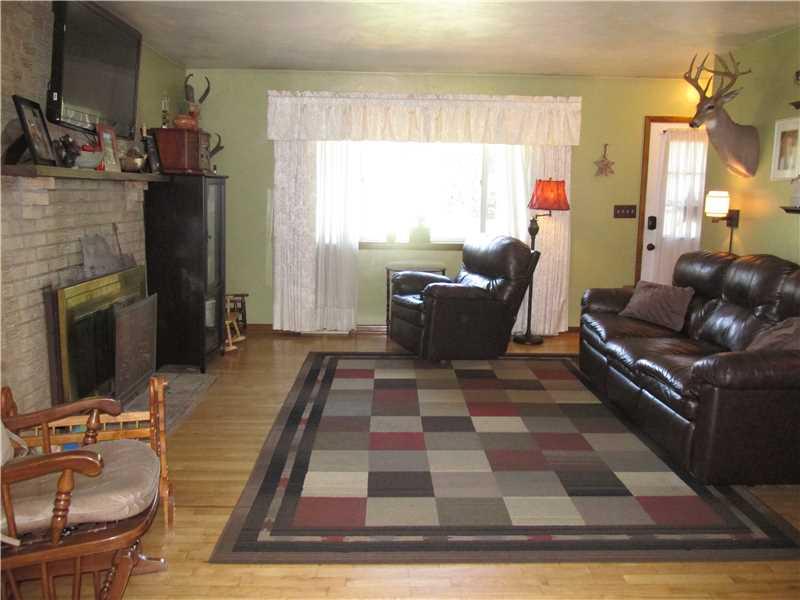 750 Youngstown Ridge Road Latrobe, PA 15650 - Photo 8 of 14 Living Room.