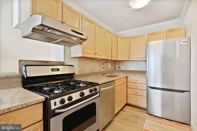 $575,000 | 1330 New Hampshire Avenue Northwest, Unit 215, Washington, DC 20036