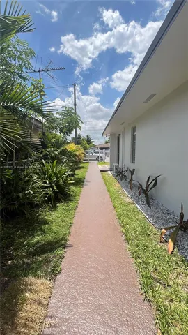 $2,200 | 2929 Northwest 22nd Court, Unit A, Miami, FL 33142