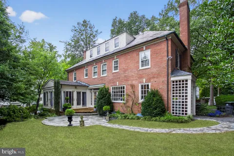 $4,185,000 | 4920 Palisade Lane Northwest, Washington, DC 20016