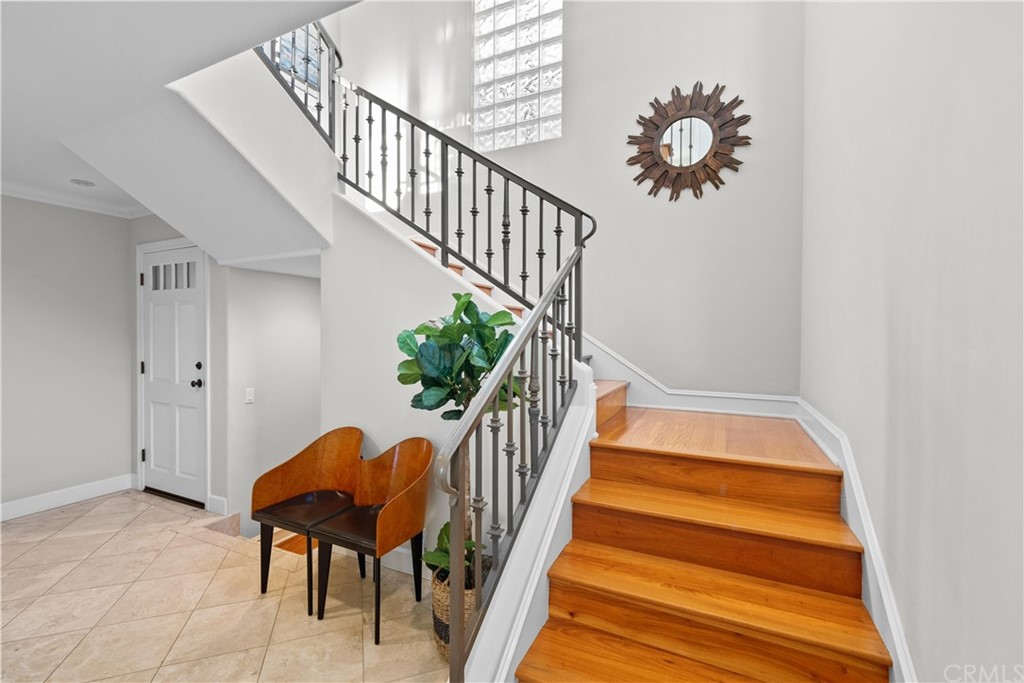 644 10th Street Hermosa Beach, CA 90254 - Photo 21 of 60 a bedroom with a bed and furniture