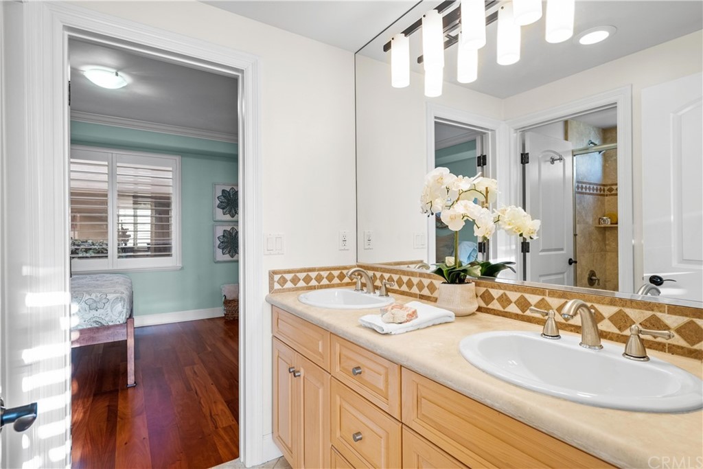 644 10th Street Hermosa Beach, CA 90254 - Photo 31 of 60 a bathroom with a bathtub and shower