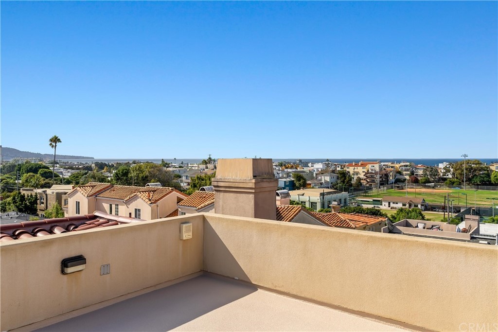 644 10th Street Hermosa Beach, CA 90254 - Photo 52 of 60 Roof top deck views