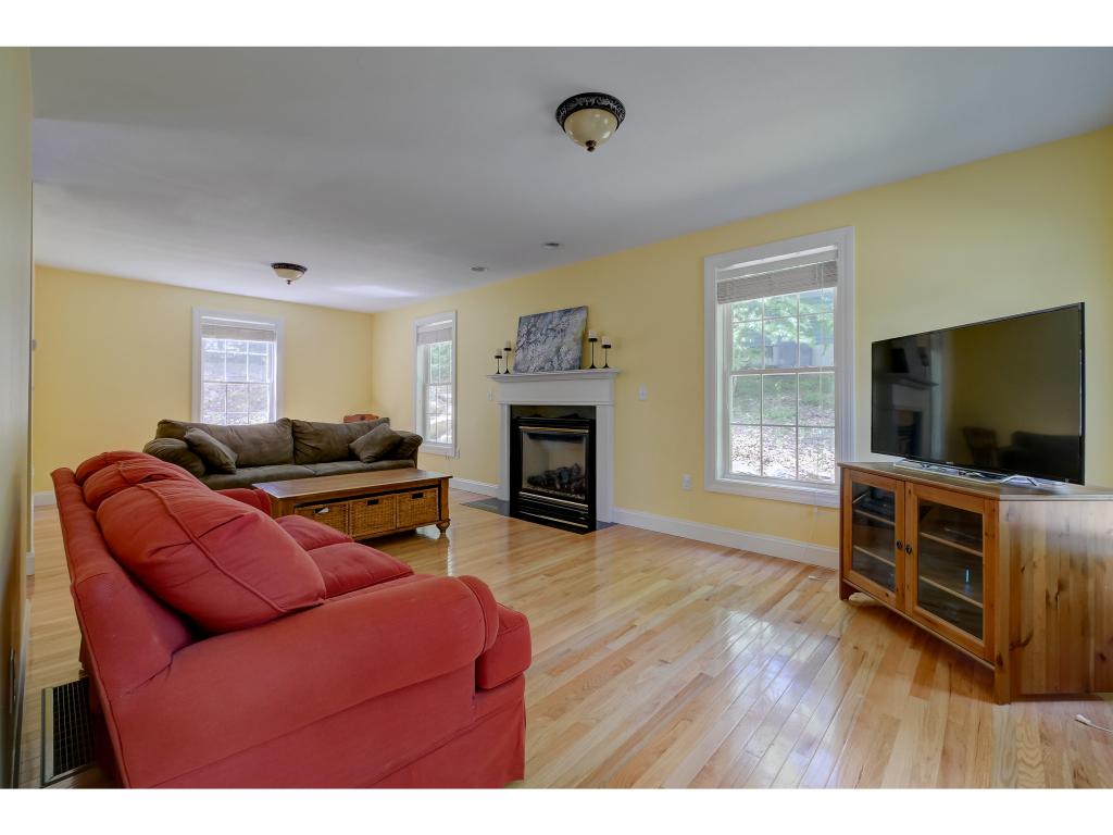 149 Naticook Road Merrimack, NH 03054 - Photo 13 of 34