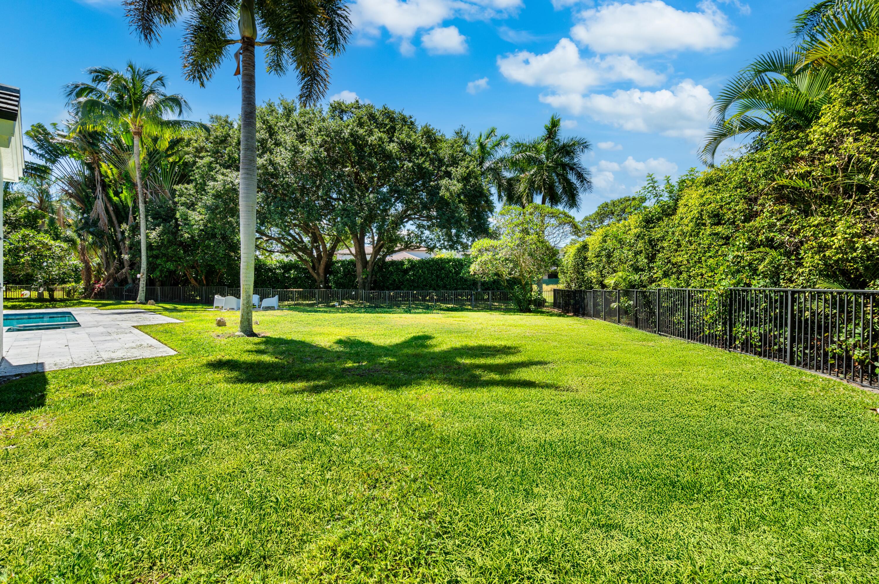 3098 Northwest 60th Street Boca Raton, FL 33496 - Photo 29 of 30 a view of a volley ball court