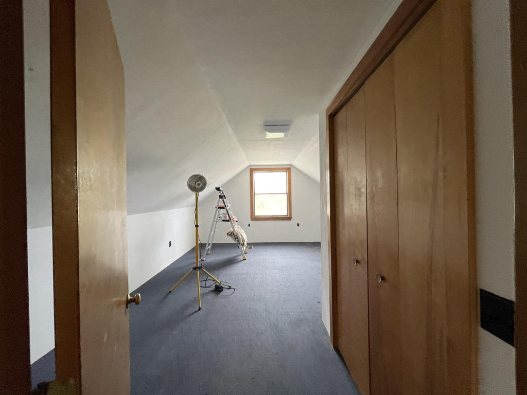 76 Blaisdell Road Stetson, ME 04488 - Photo 19 of 33 Upstairs Bedroom (4)