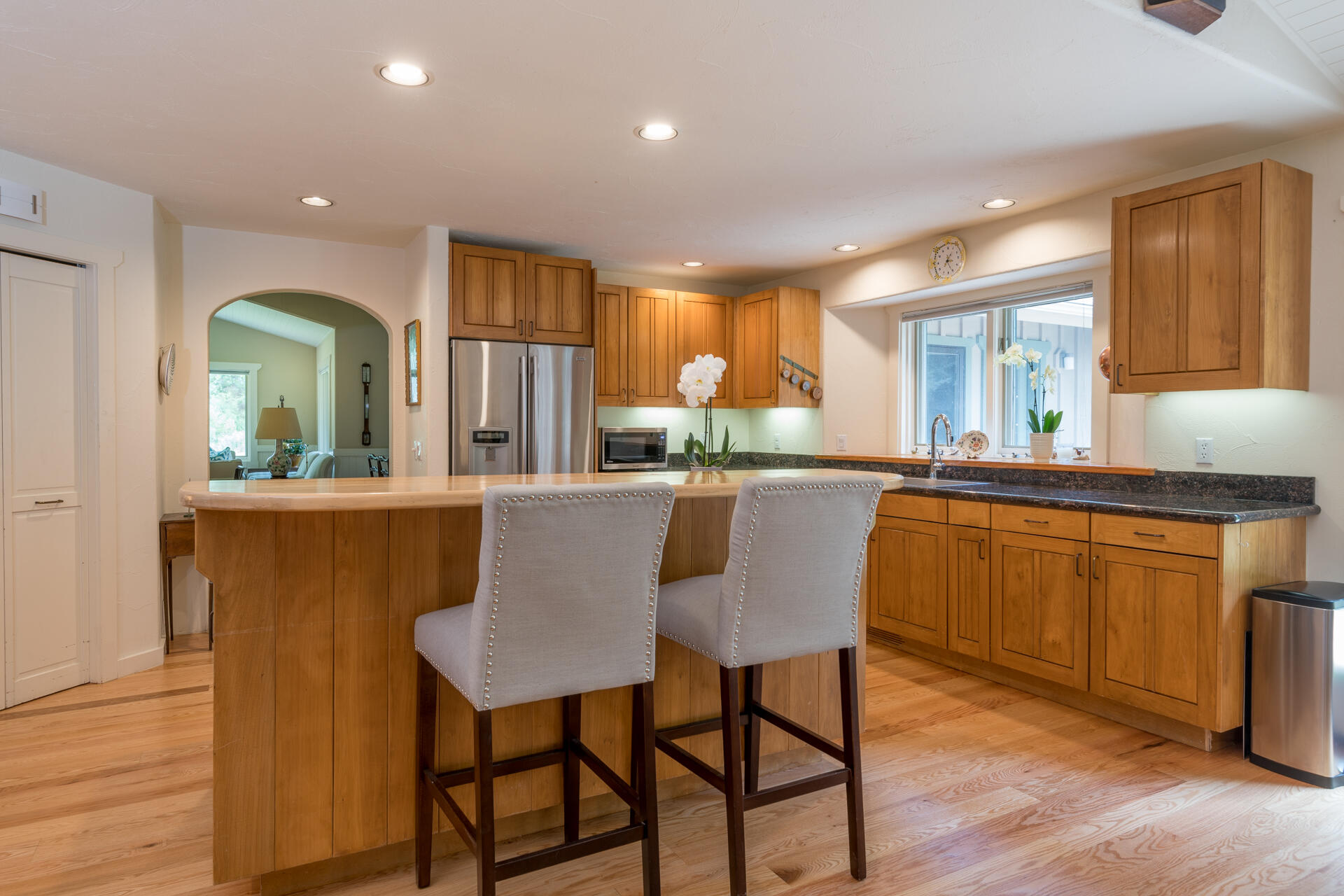 121 Aspen Hollow Road Hailey, ID 83333 - Photo 11 of 34 Kitchen Bar