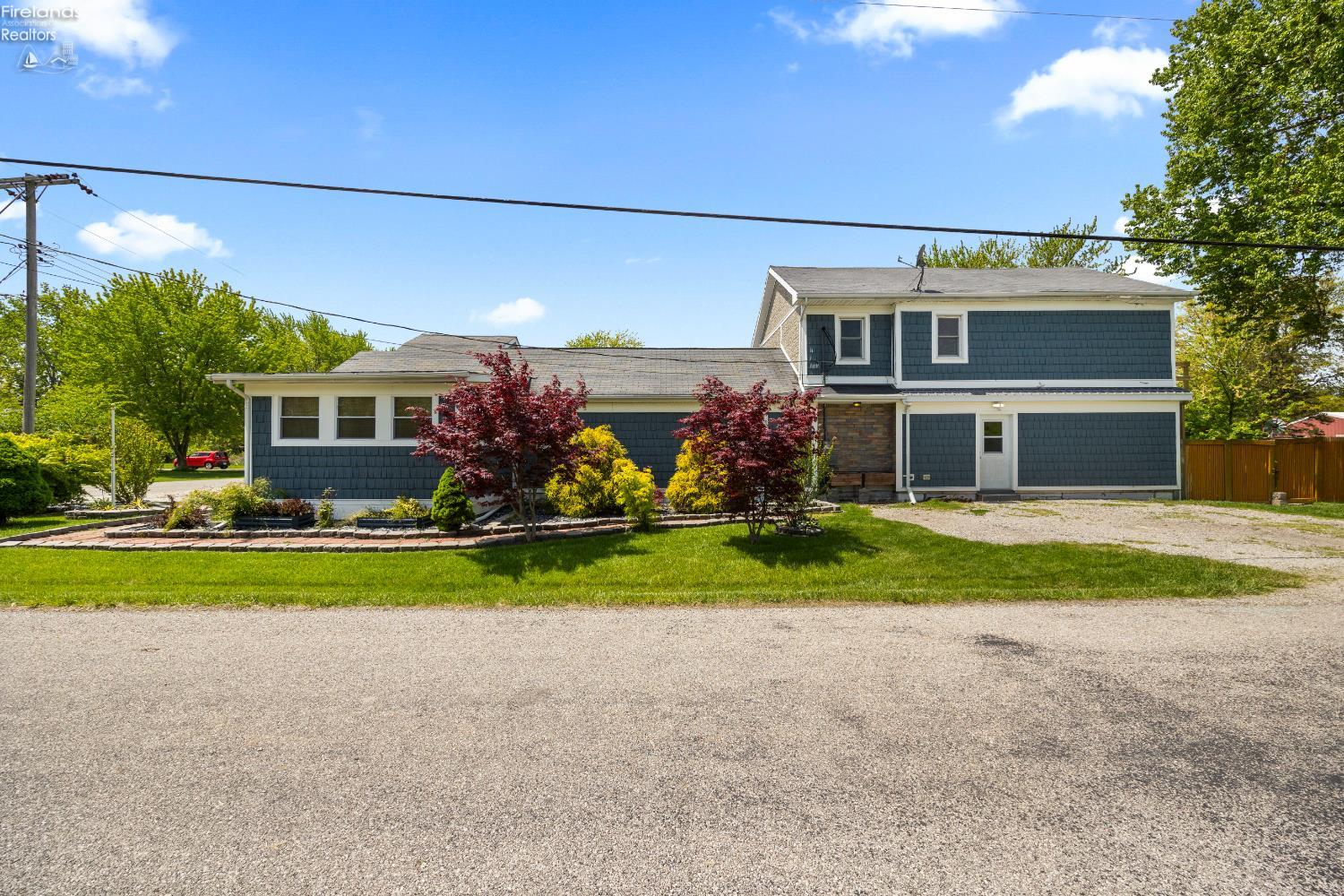 1287 East Garnet Road Port Clinton, OH 43452 - Photo 3 of 50 Gallery Image 3