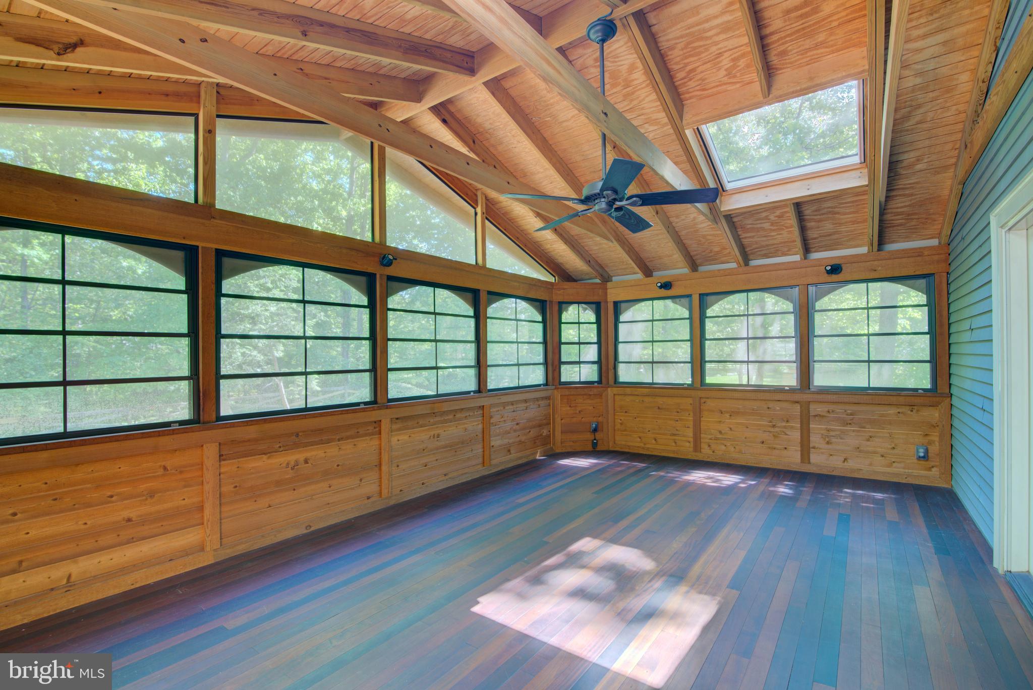 44 Carrollton Road Sterling, VA 20165 - Photo 28 of 75 Lighting, ceiling fan, skylights