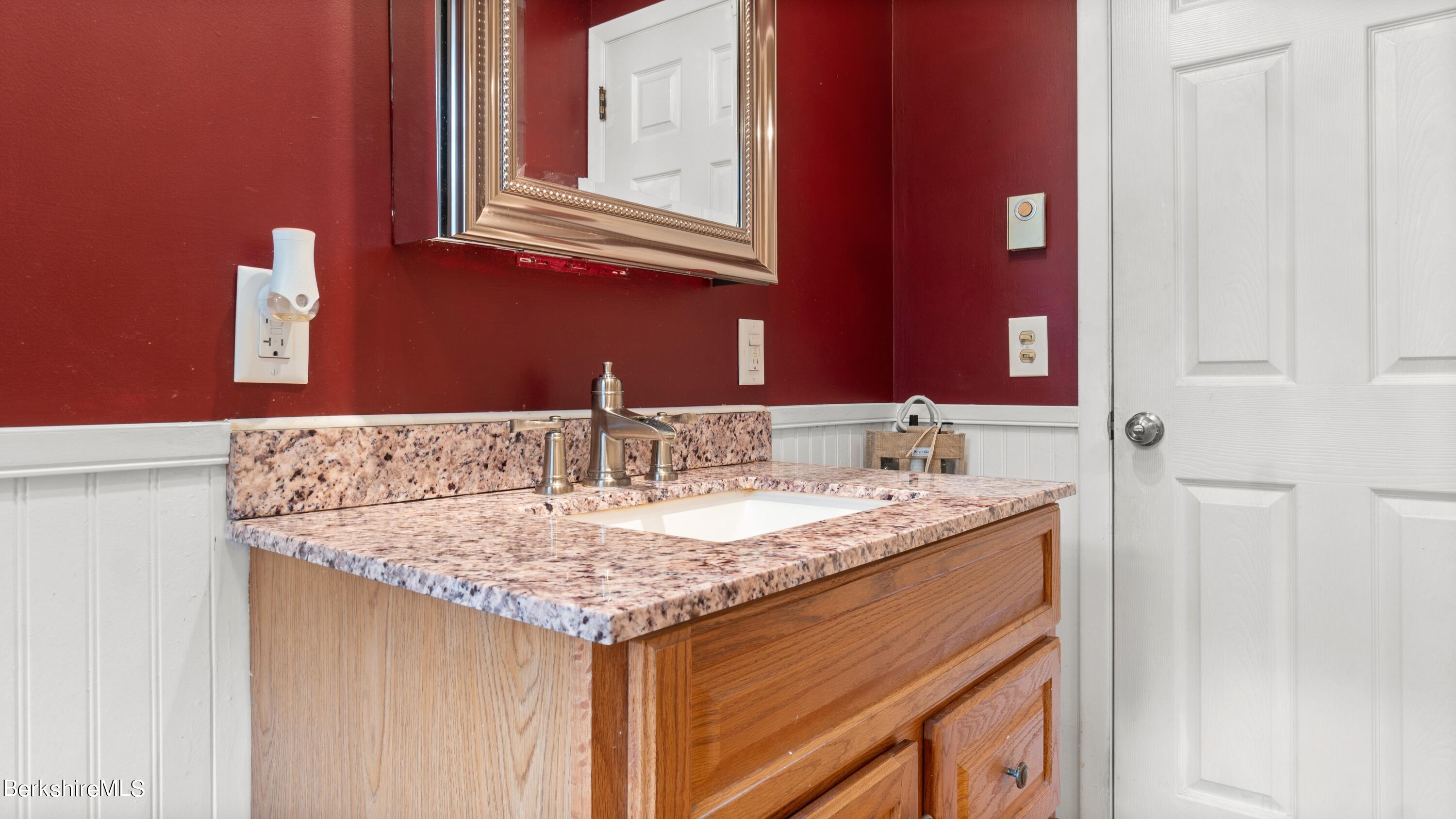 96 Melbourne Road Pittsfield, MA 01201 - Photo 12 of 25 Bath 2