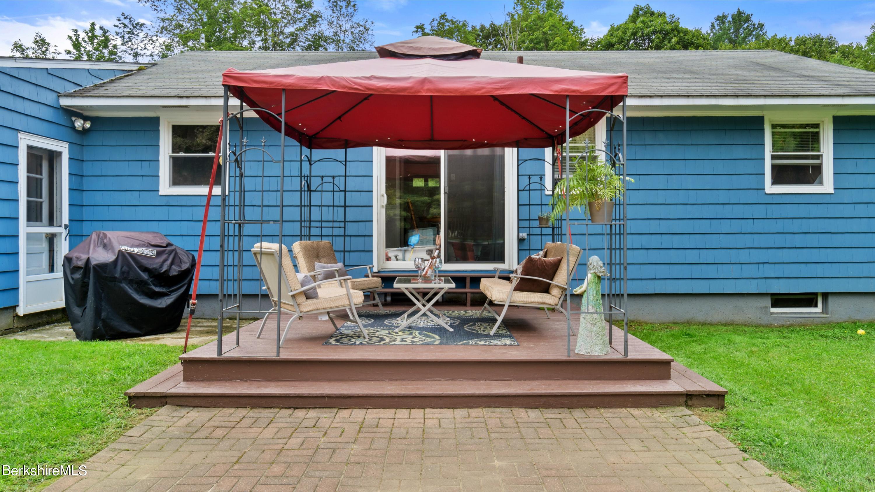 96 Melbourne Road Pittsfield, MA 01201 - Photo 19 of 25 Deck and Patio