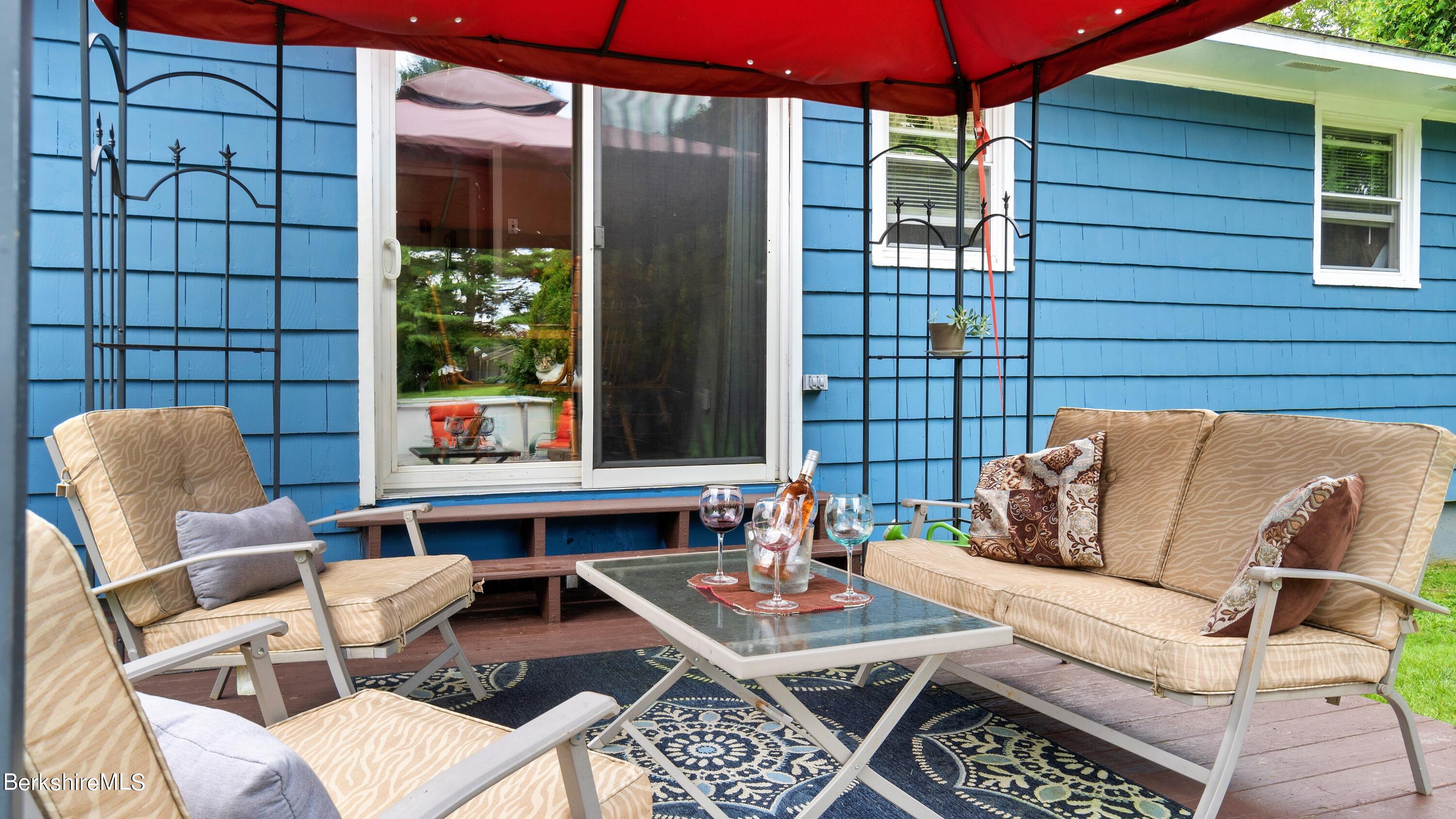 96 Melbourne Road Pittsfield, MA 01201 - Photo 20 of 25 Upclose Deck