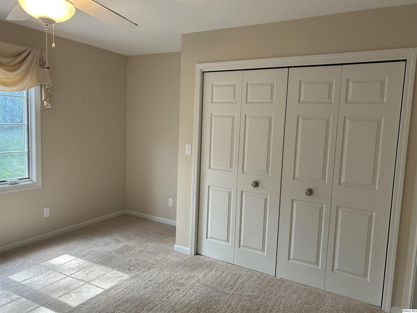 2608 Kings Pointe Quincy, IL 62305 - Photo 13 of 22