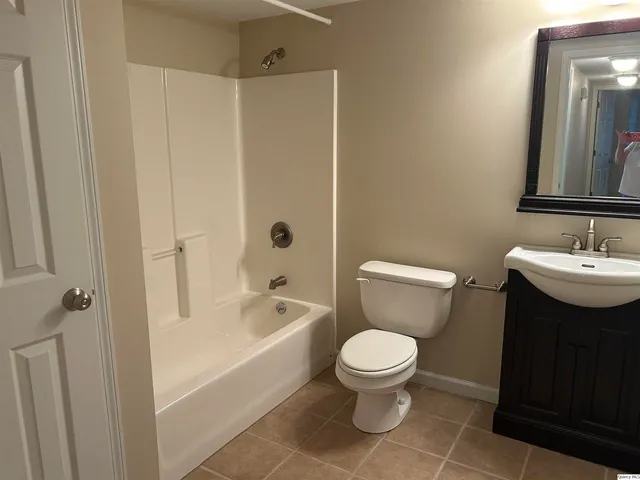 $250,000 | 2608 Kings Pointe, Quincy, IL 62305