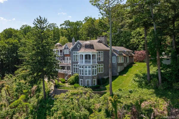 $7,599,000 | Undisclosed Address, Syosset, NY 11791