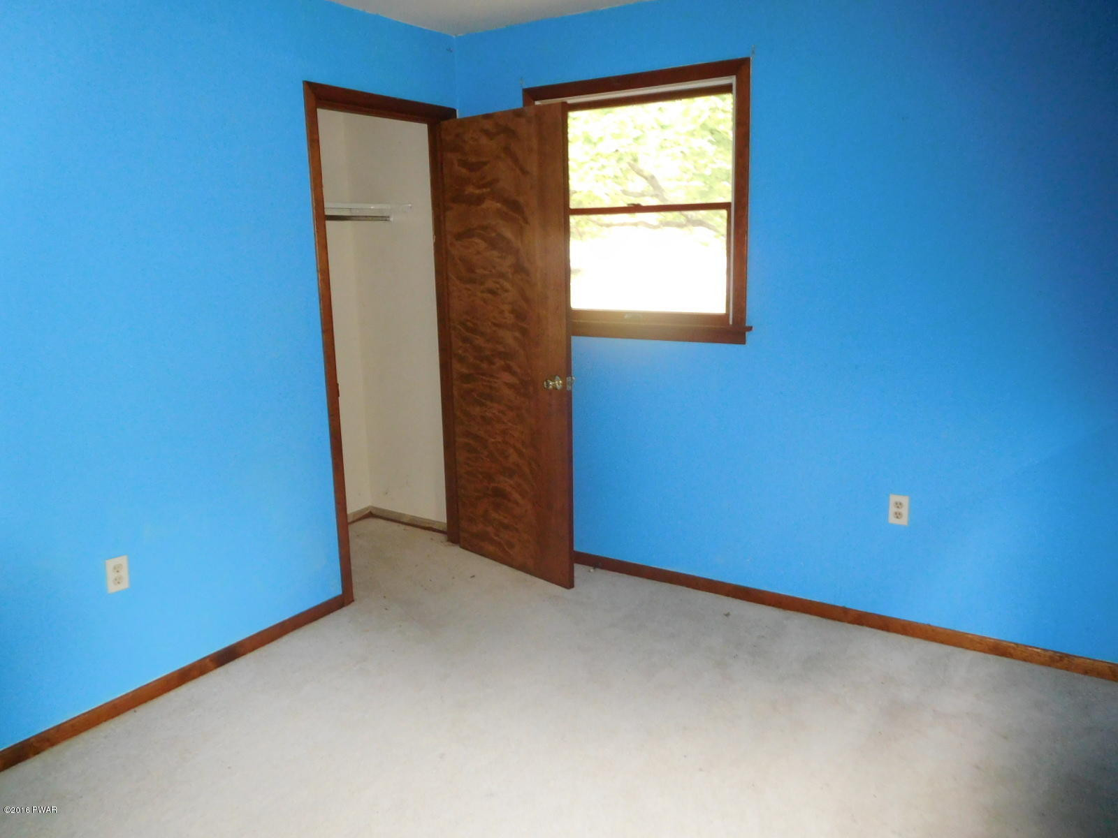 1425 Pine Ridge Bushkill, PA 18324 - Photo 11 of 25