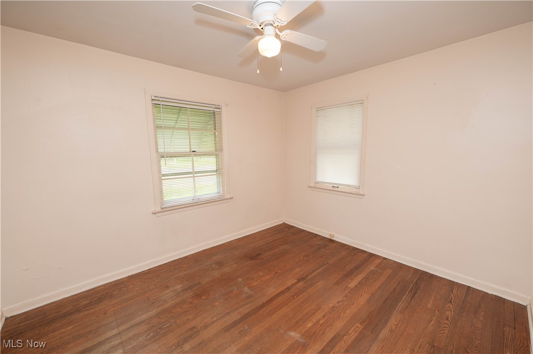 1604 Edgefield Road Lyndhurst, OH 44124 - Photo 12 of 32