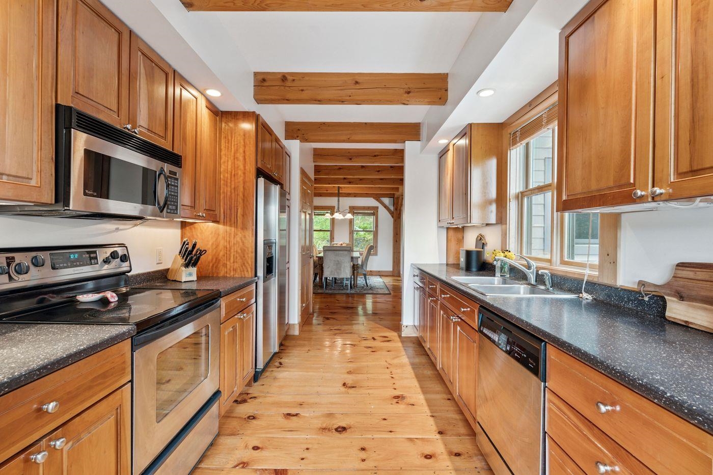 705 Taber Ridge Road Stowe, VT 05672 - Photo 8 of 24