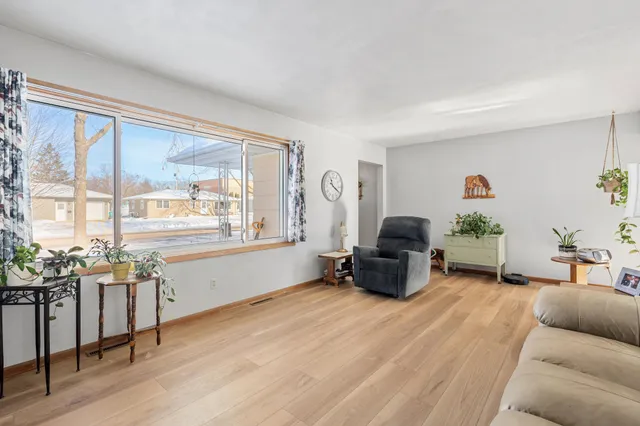 $249,900 | 361 13th Street Northeast, Owatonna, MN 55060