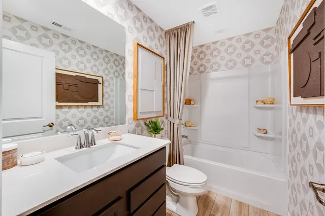 $394,490 | 16533 Golden Vly Lane, Lockport, IL 60441