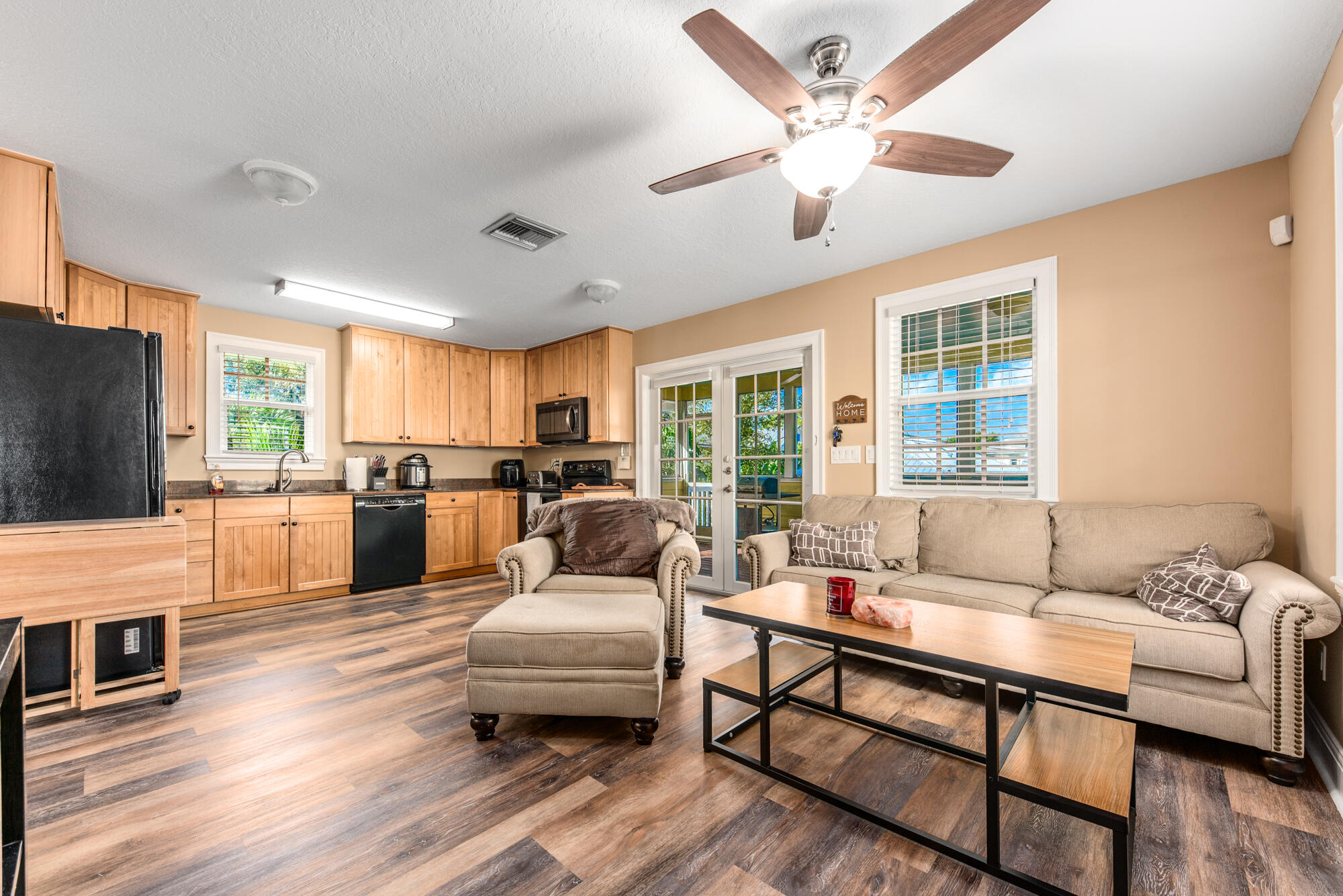 404 Southwest Camden Avenue Stuart, FL 34994 - Photo 2 of 7 EREP-21