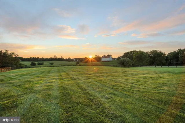 $1,399,990 | 15061 Lynnford Court, Waterford, VA 20197