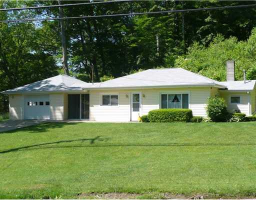 3350 Old Pittsburgh Road New Castle, PA 16101 - Photo 1 of 9 Exterior Front.