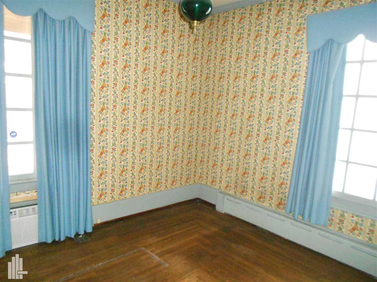 903 North Main Street Rochester, MI 48307 - Photo 16 of 32 Bedroom on first floor