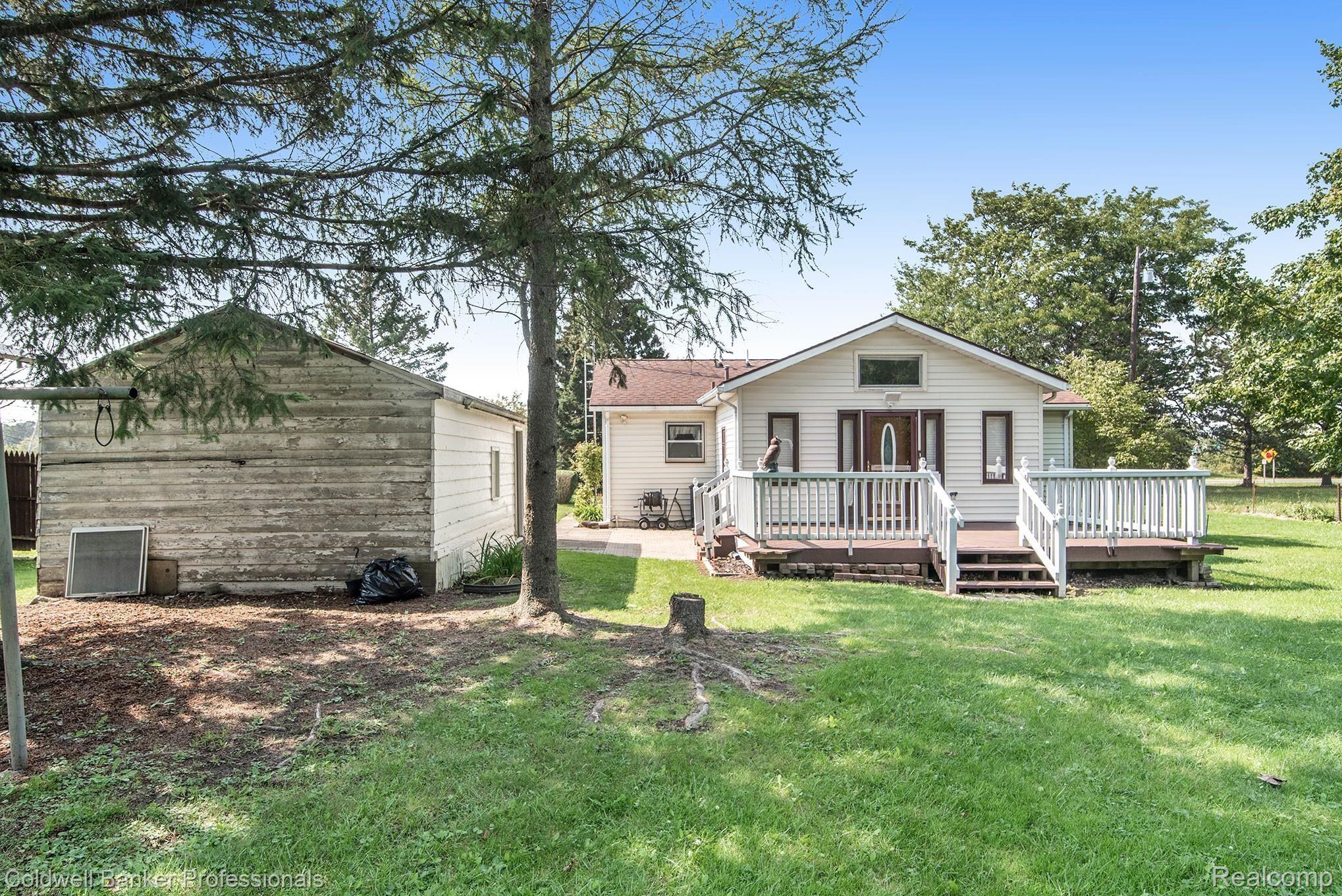 4085 South Genesee Road Grand Blanc, MI 48439 - Photo 15 of 16 DSC_5441-2.jpg