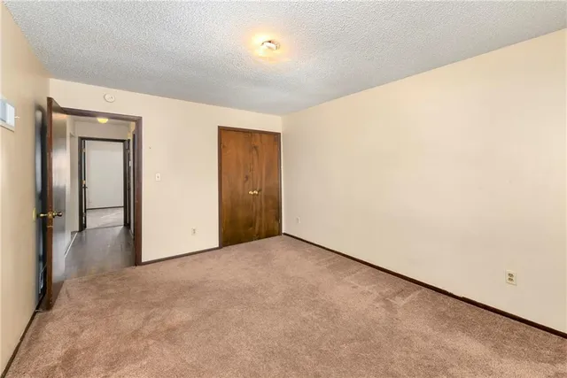 $175,000 | 5607 Crest Drive, Kansas City, KS 66106